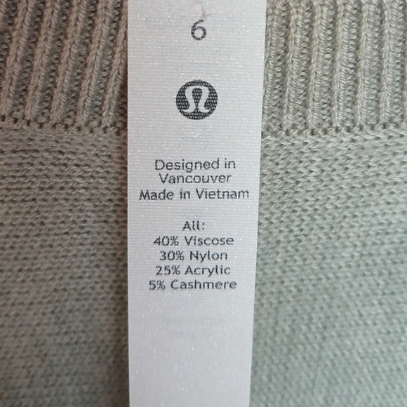 💎 BUNDLE Lululemon Women's Tops  Printed Racerback Tank & Long Sleeve Athletic - Picture 9 of 15